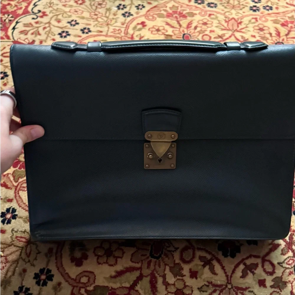 Vintage Louis Vuitton Taiga Serviette Clado Bag